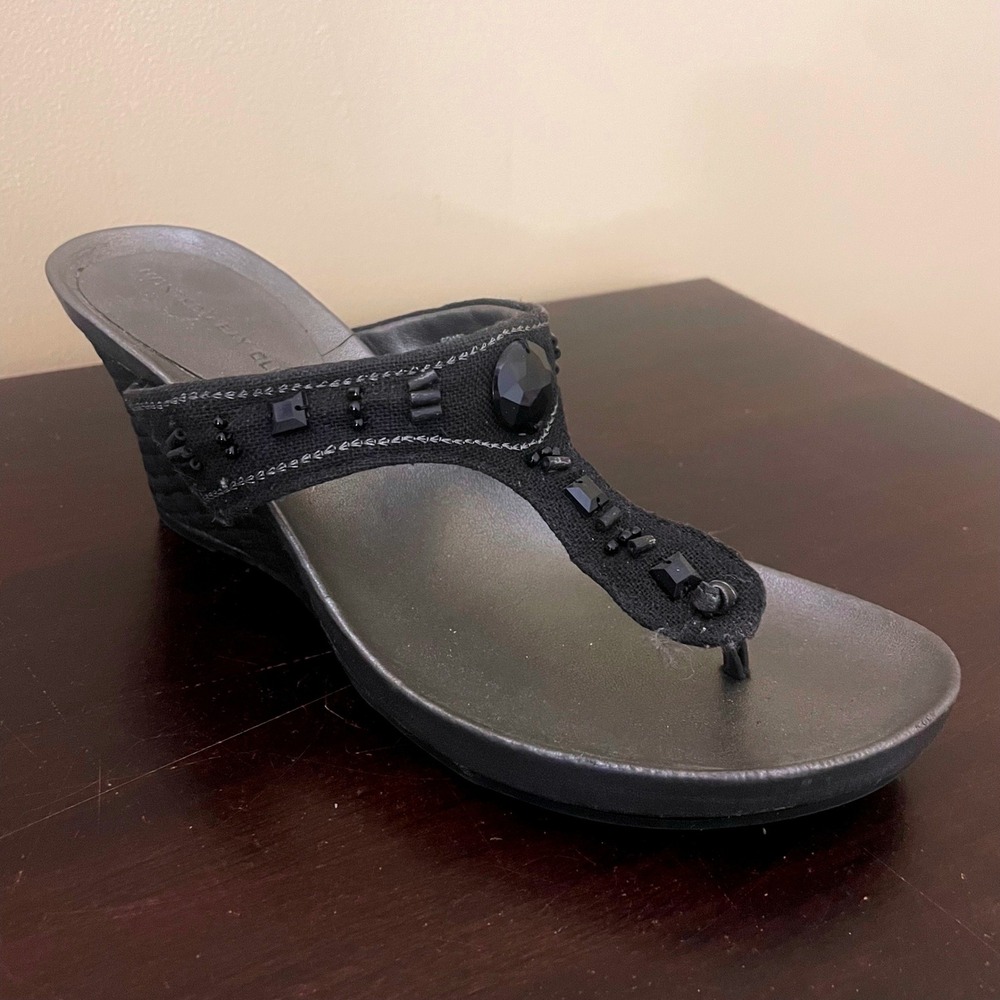 Montego Bay Club Womens 6.5 Beaded Wedge Thong Sandals Pewter Metallic 62187 - Picture 2 of 9